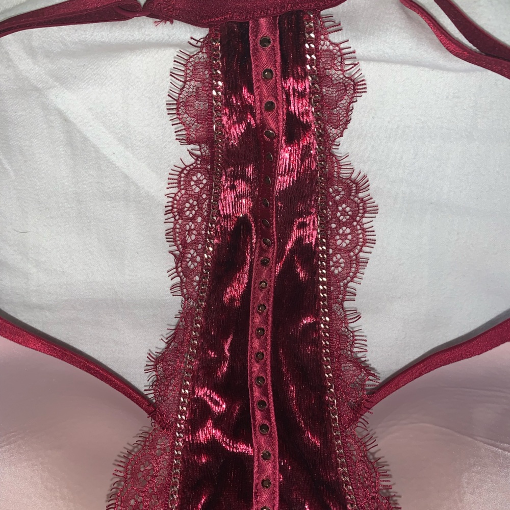 VS Front Clasp Racerback Bra - Picture 4 of 4